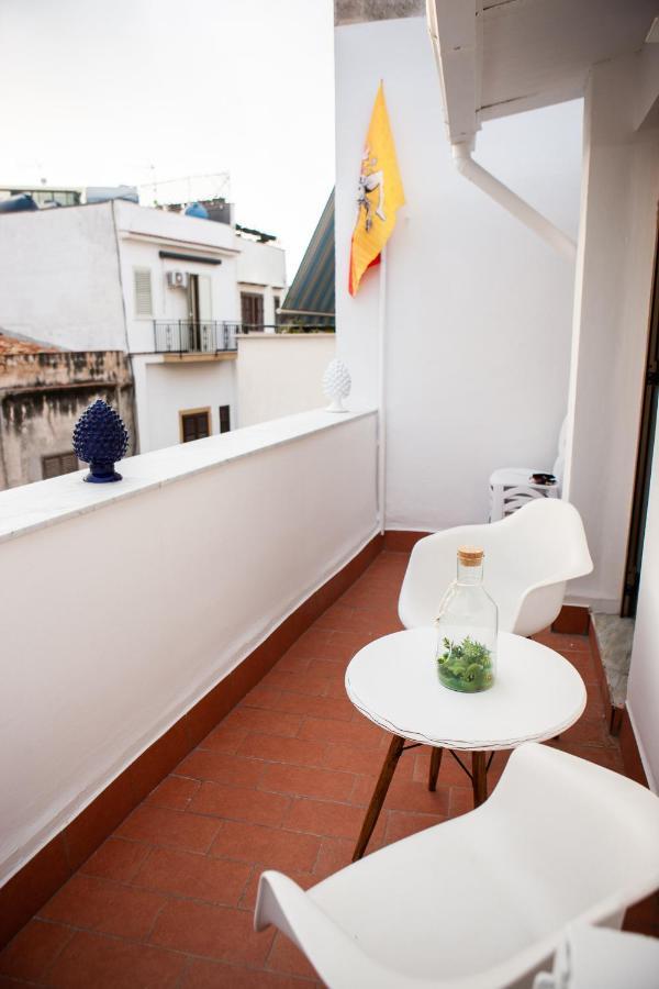 Casa Vacanze Terrasini Duomo Extérieur photo